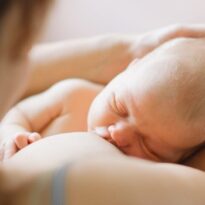 Preparación de los senos para amamantar antes del nacimiento (y el tuyo)